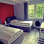 Sarstedter Hof Отель Зарштедт