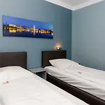 Отель Sarstedter Hof Зарштедт