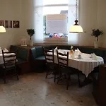Отель Sarstedter Hof Зарштедт
