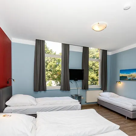 Sarstedter Hof 2* Зарштедт