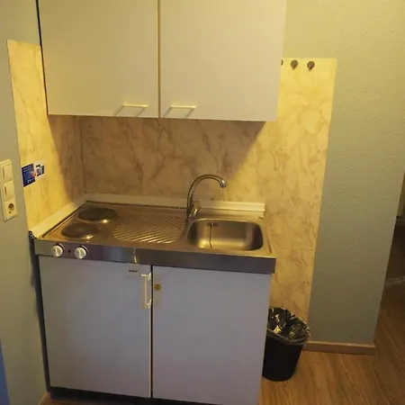 Otel Sarstedter Hof 2*