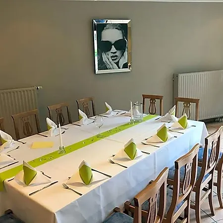 Hotel Sarstedter Hof 2*