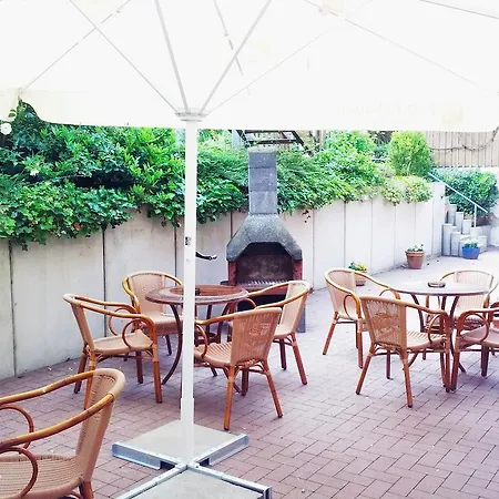 Otel Sarstedter Hof 2*