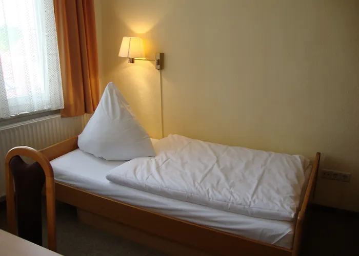 Отель Sarstedter Hof Зарштедт