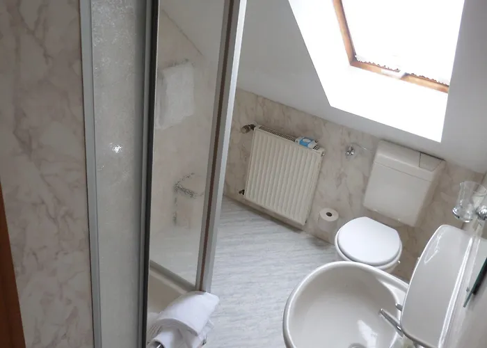 Отель Sarstedter Hof Зарштедт