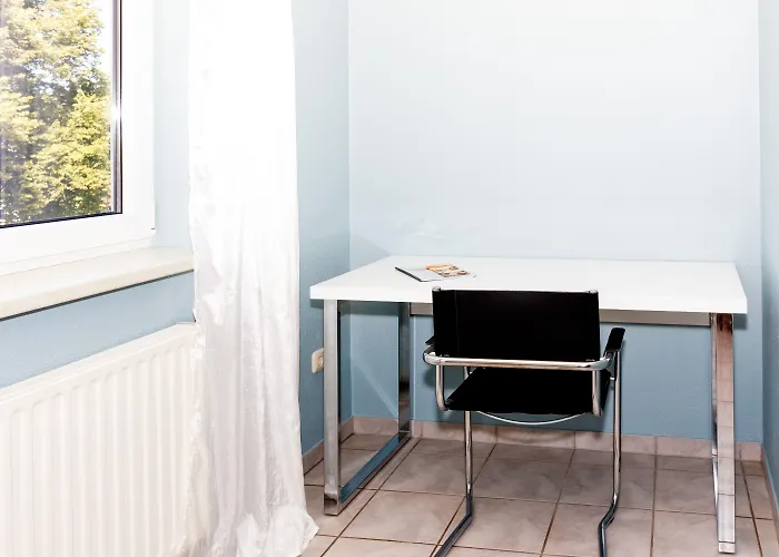 Отель Sarstedter Hof 2*